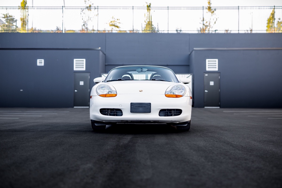 White Porsche 986 Boxster auction gallery photograph 50