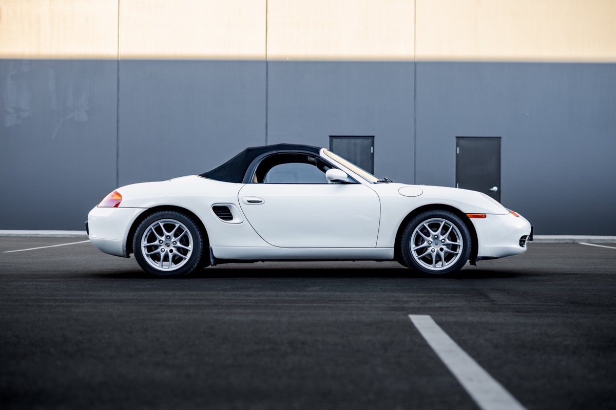 White Porsche 986 Boxster auction gallery photograph 36