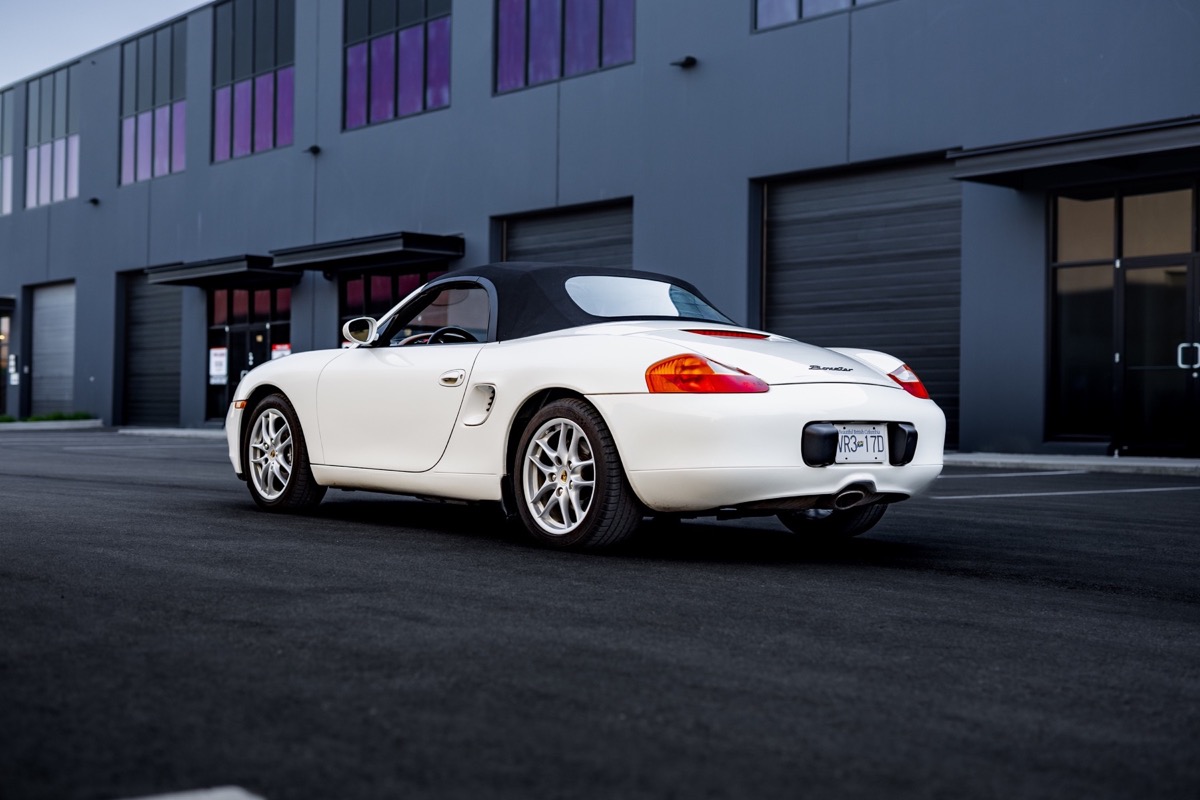 White Porsche 986 Boxster auction gallery photograph 57