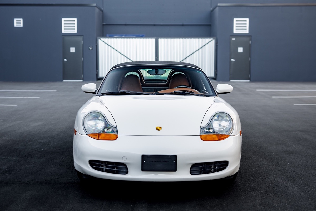 White Porsche 986 Boxster auction gallery photograph 49