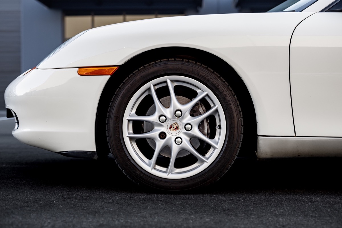 White Porsche 986 Boxster auction gallery photograph 44