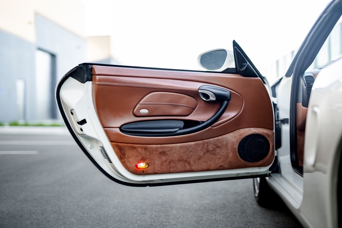 White Porsche 986 Boxster auction gallery photograph 38
