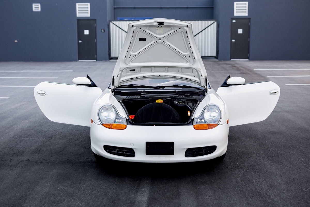 White Porsche 986 Boxster auction gallery photograph 20