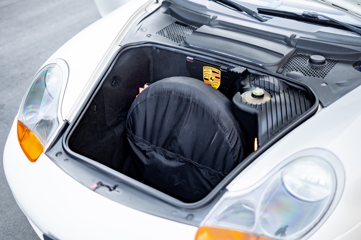 White Porsche 986 Boxster auction gallery photograph 21
