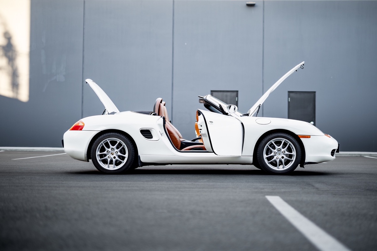 White Porsche 986 Boxster auction gallery photograph 24