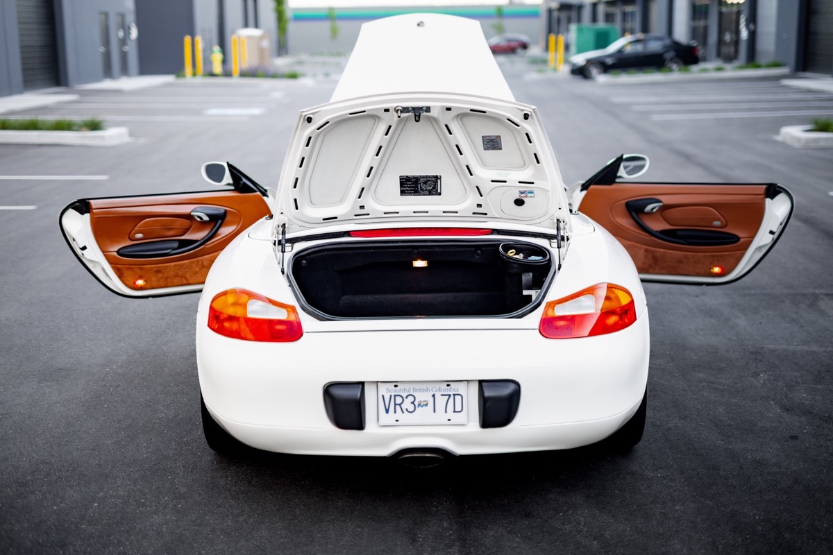 White Porsche 986 Boxster auction gallery photograph 18