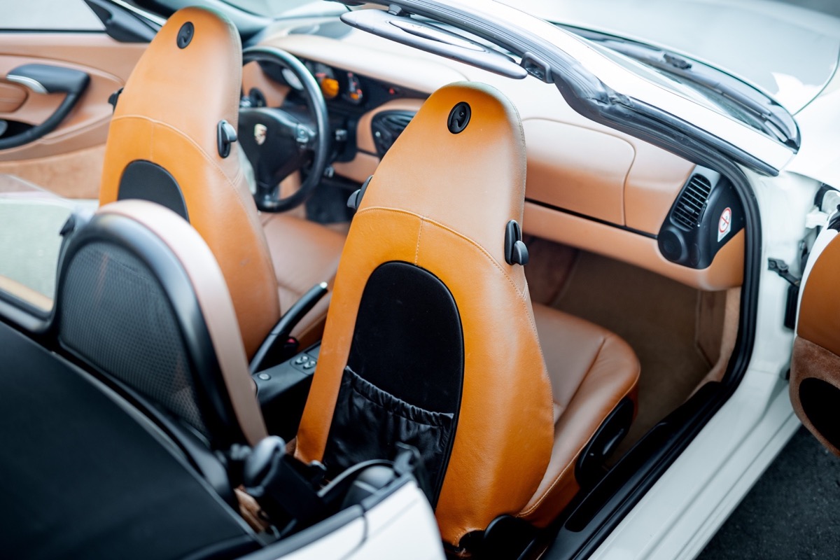White Porsche 986 Boxster auction gallery photograph 17