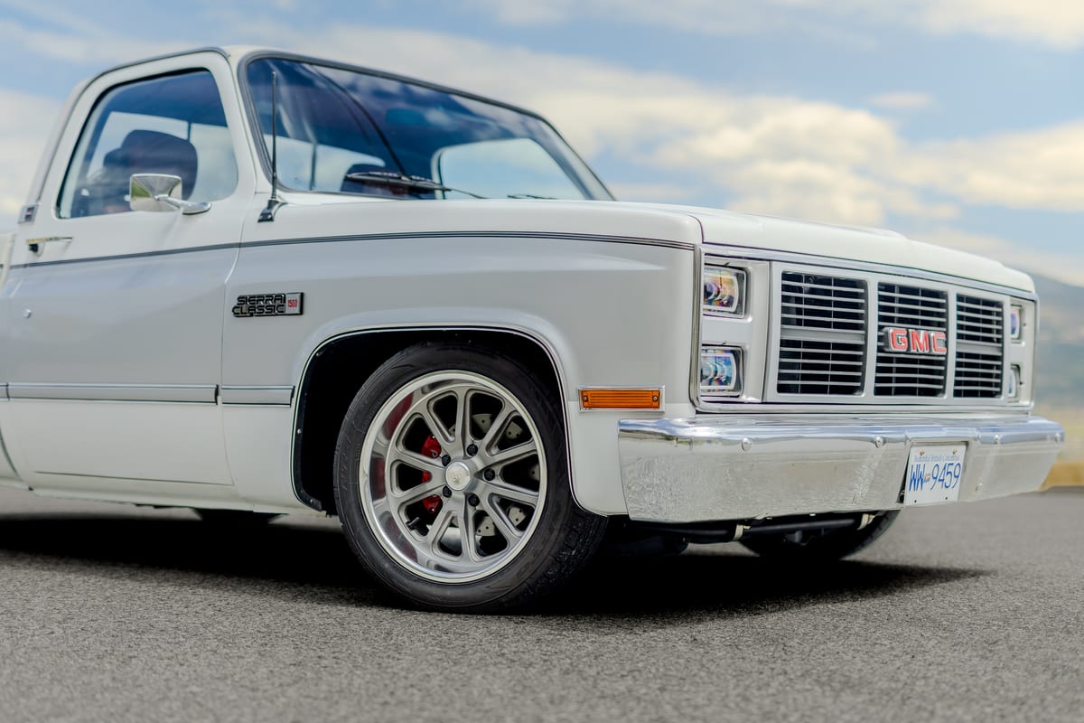 GMC Sierra Classic restomod auction gallery photograph 03
