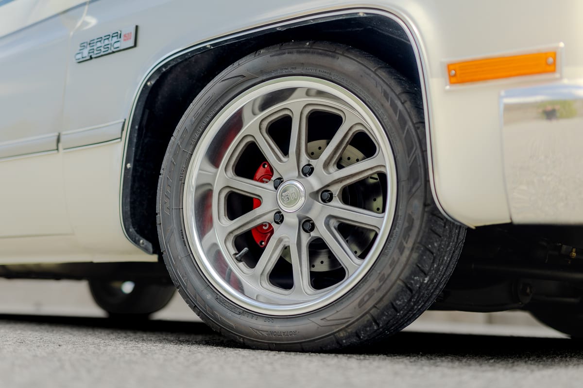 GMC Sierra Classic restomod auction gallery photograph 21