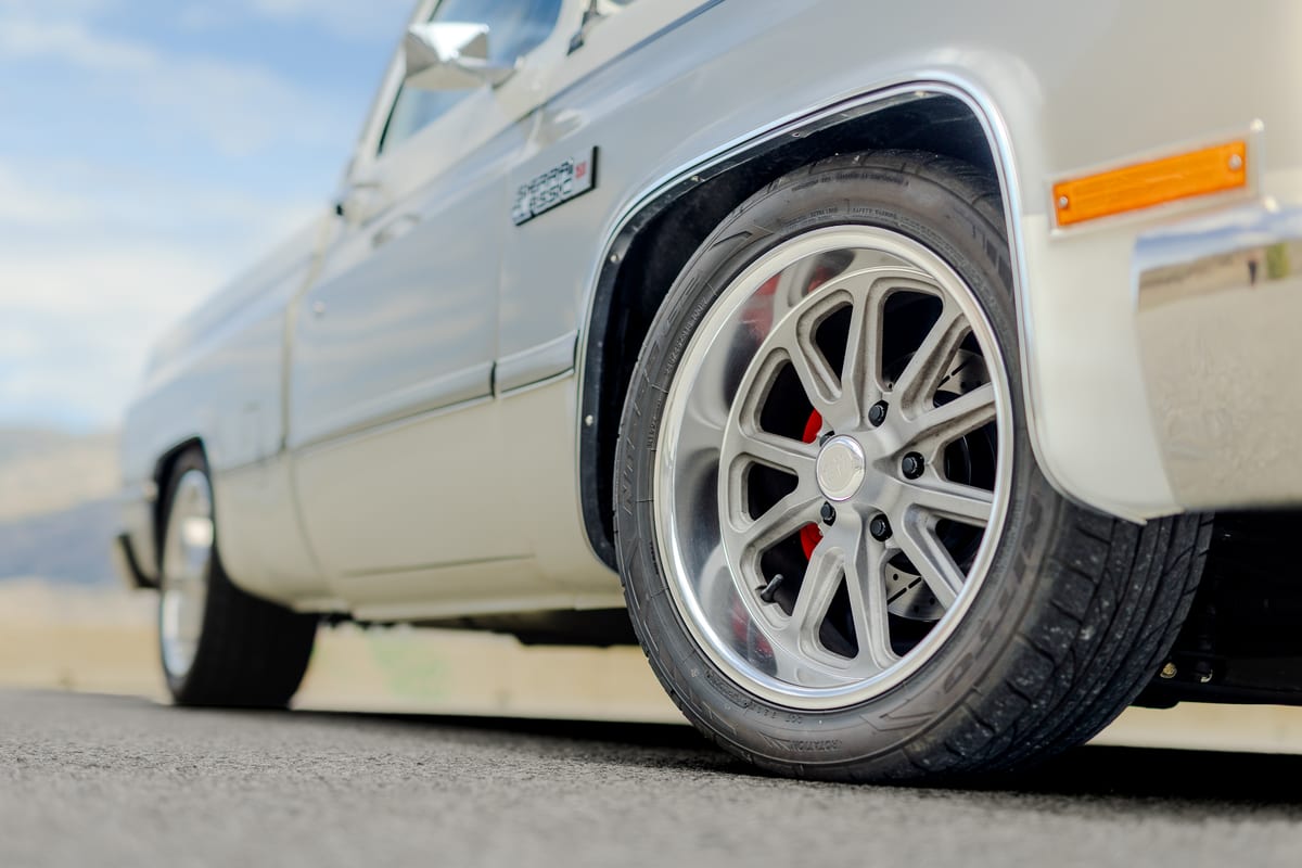 GMC Sierra Classic restomod auction gallery photograph 22