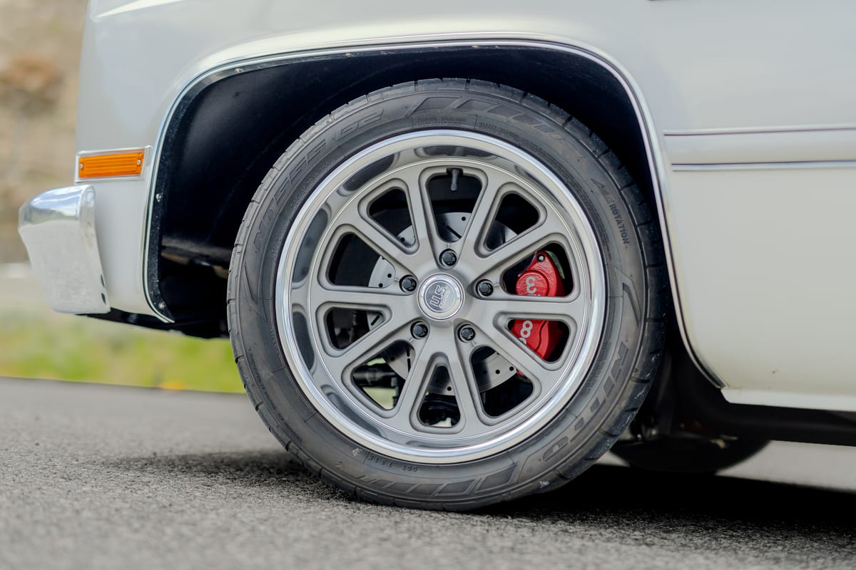 GMC Sierra Classic restomod auction gallery photograph 23