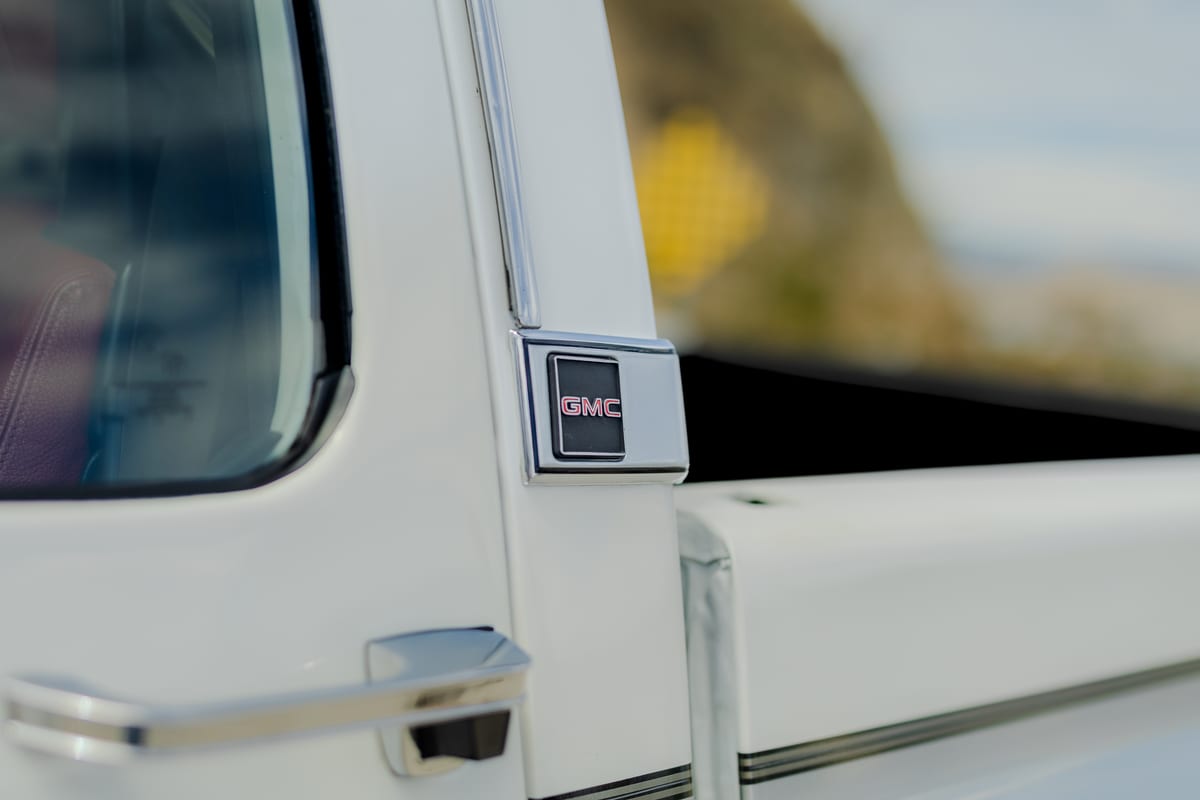 GMC Sierra Classic restomod auction gallery photograph 19