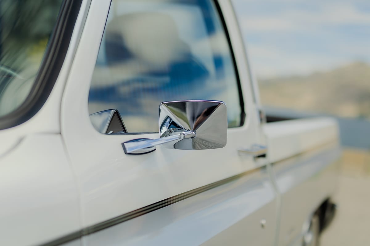 GMC Sierra Classic restomod auction gallery photograph 16