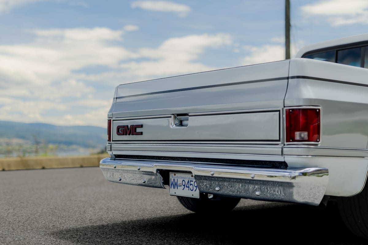 GMC Sierra Classic restomod auction gallery photograph 09