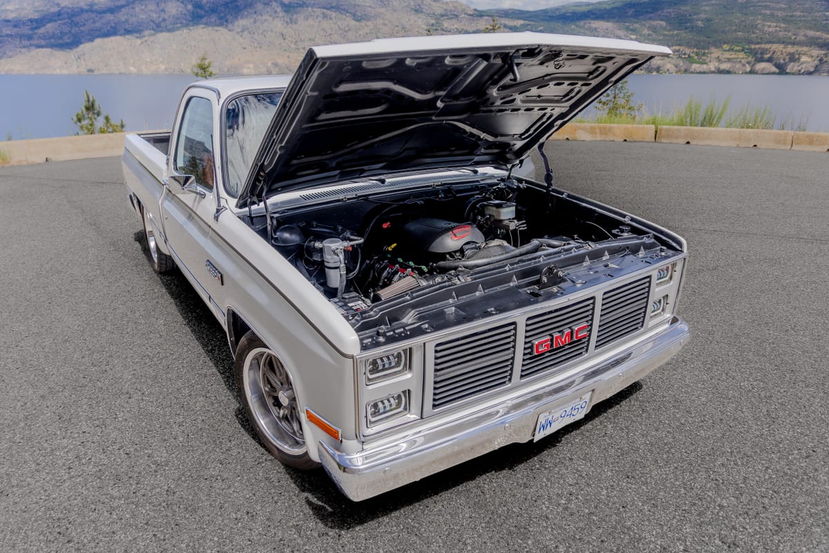 GMC Sierra Classic restomod auction gallery photograph 06