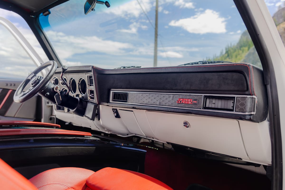 GMC Sierra Classic restomod auction gallery photograph 31