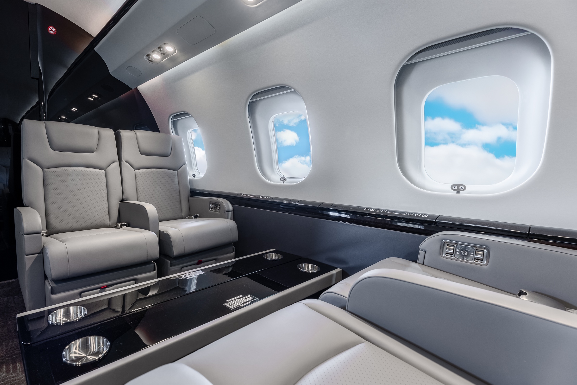 Global 6000 club seating and cabin windows